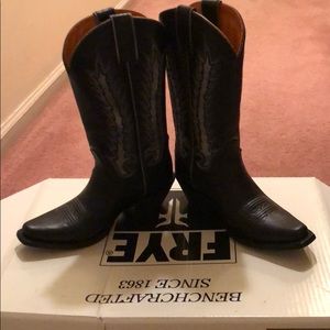 Black Frye cowboy boots!